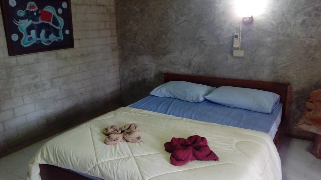 The Local Story Resort Ban Mon Talaeng Exterior foto